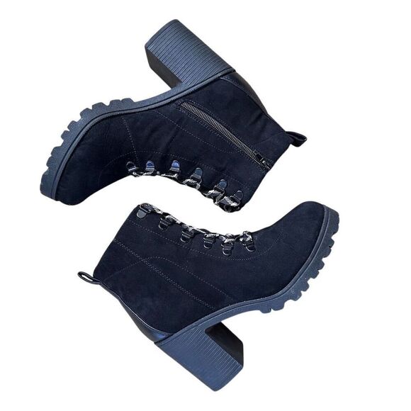 RUE 21 Y2K Black Faux Suede Chunky Heel Lace-up Whimsigoth Ankle Boots Size 7 - Picture 2 of 13